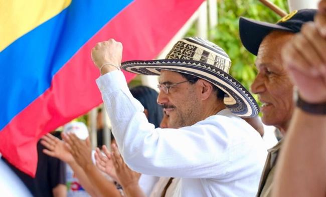 Colombia: Iván Cepeda, el candidato humanista, democrático y popular ...